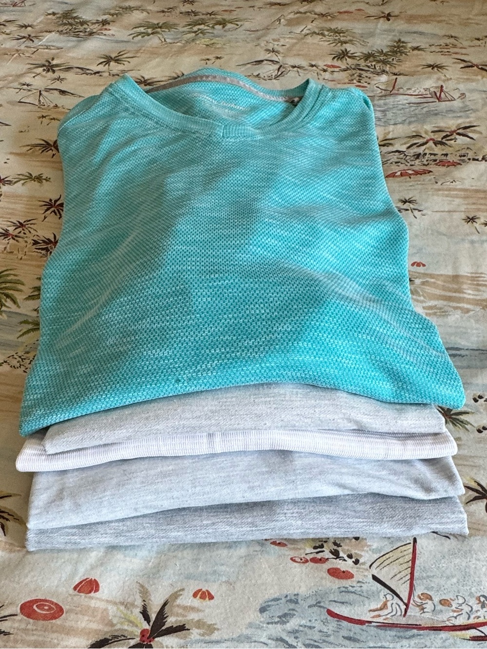 5 Tommy Bahama men’s XXL shirts